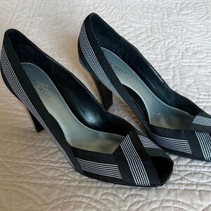 Nine West Striped Black and White Heels size 9